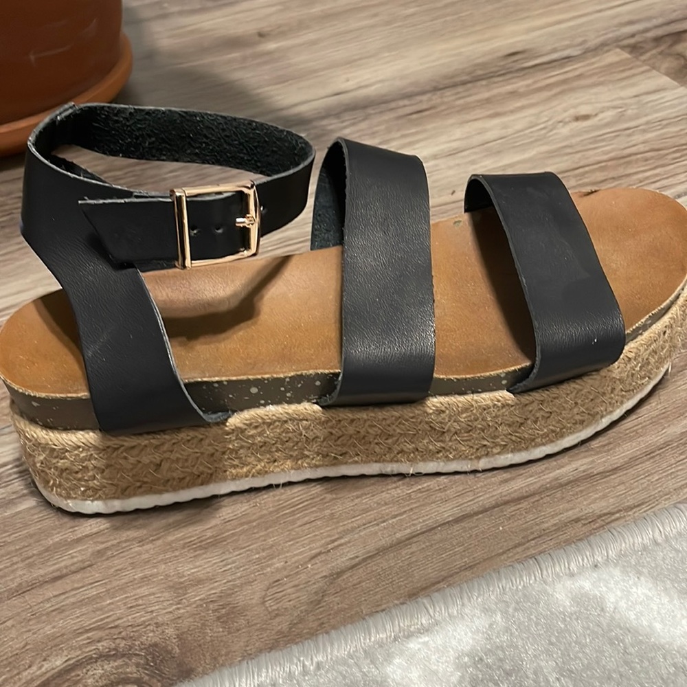 Size 8.5 platform Sandals